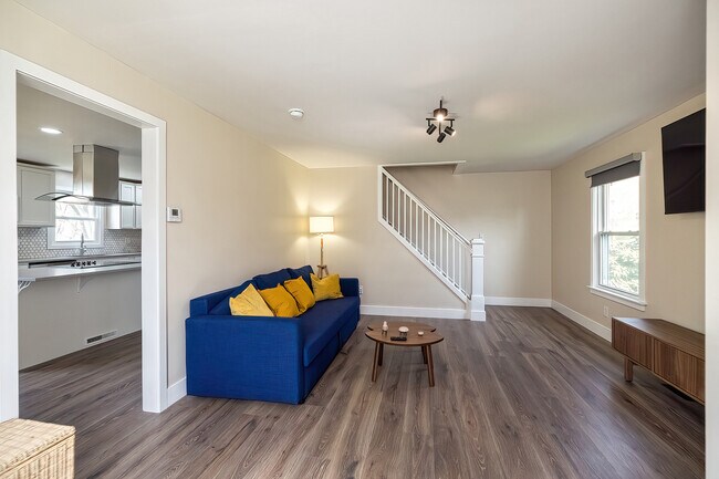 Photo - 1538 W 45th St