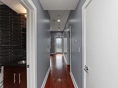 Photo - "Charming 2-Bedroom Apartment in Vibrant Chicago Locale – Your Urban Oasis Awaits!"