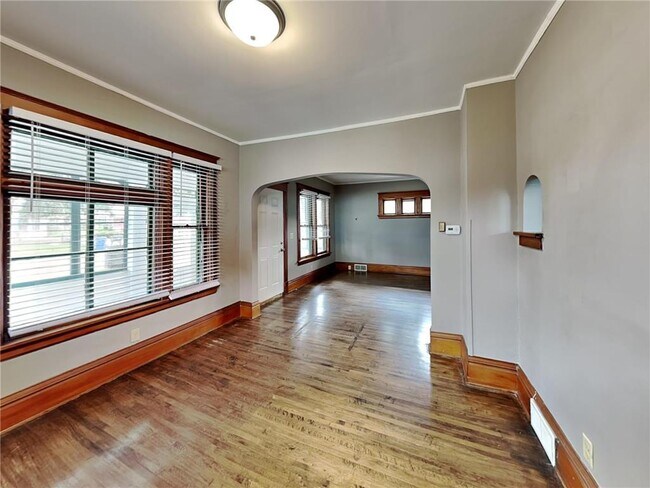 Photo - 1403 Barclay St