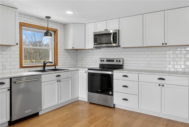 Photo - 999 Salmon Creek Rd