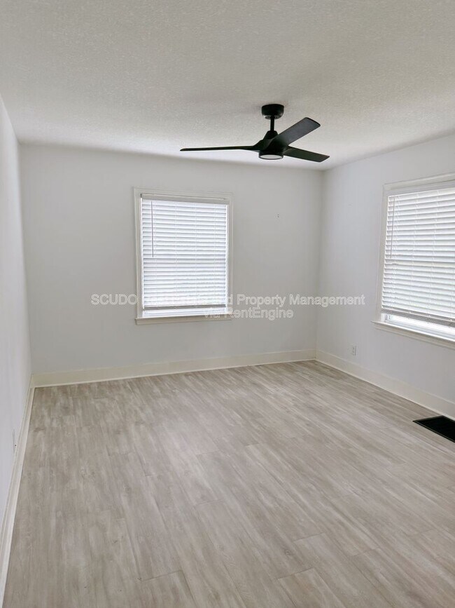 746 Locust Ave