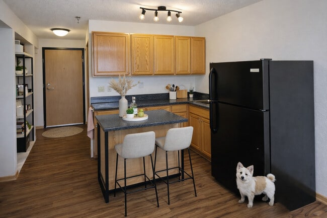 GLEN PLACE APARTMENTS