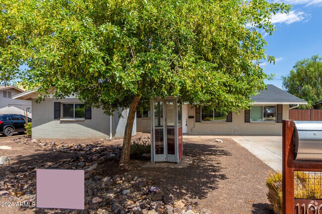 Building Photo - 1100 W 12th St Rental