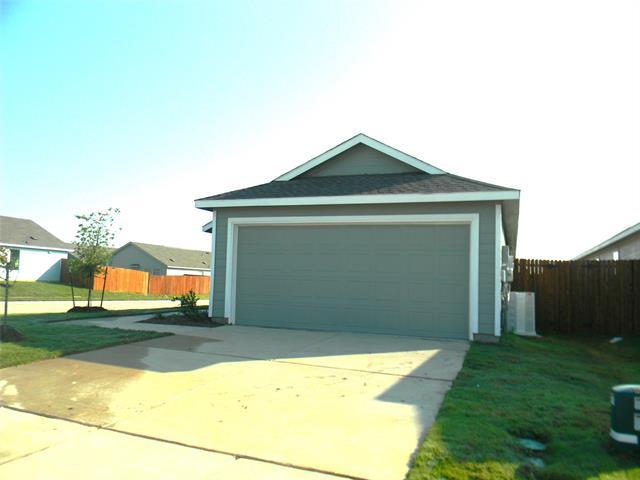 Photo - 300 Sycamore Pl