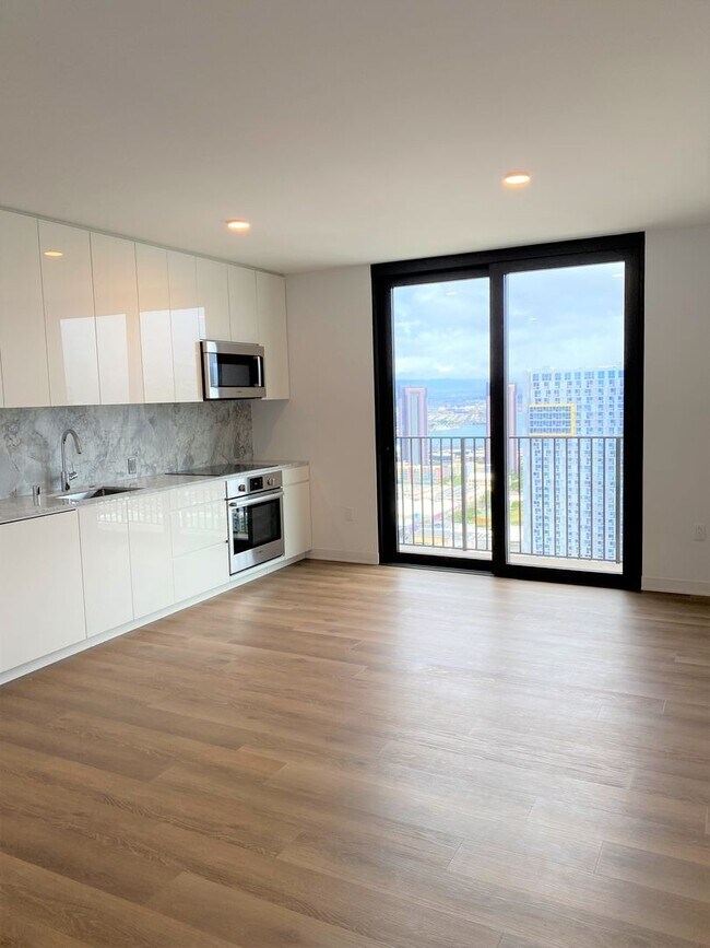 Photo - 987 Queen St Unit 3903