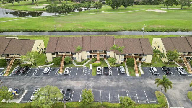 Building Photo - 4698 Lucerne Lakes Blvd E Unit 202