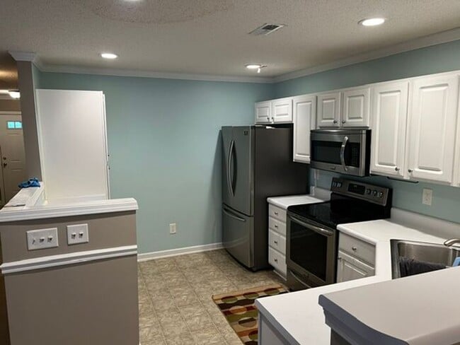Photo - 2 Bedroom Townhome for Rent!