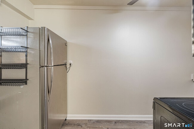 Photo - 80 Cartright St Unit 8E