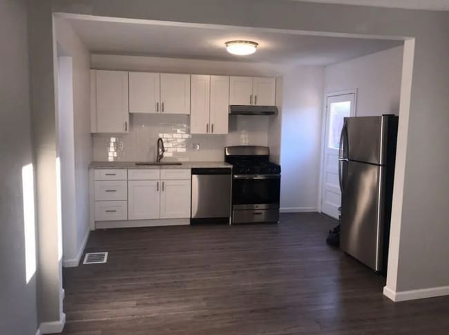 Building Photo - Duplex Building in Mt Washington