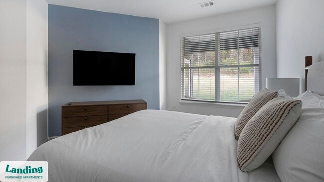 Photo - 2800 Milan Ct Unidad 113