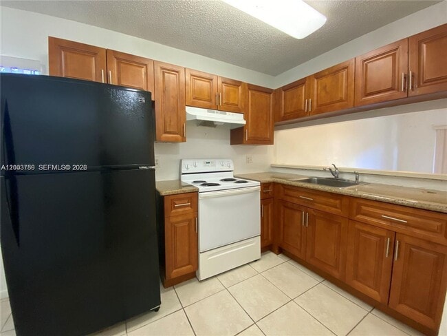 Photo - 4033 Lakeside Dr Unit 4033