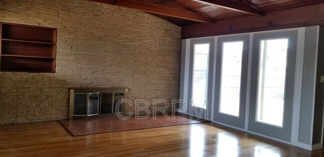 Photo - 2219 33rd St