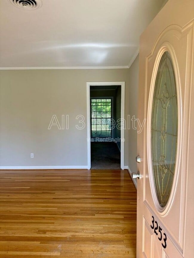 Photo - 3253 Windwood Dr