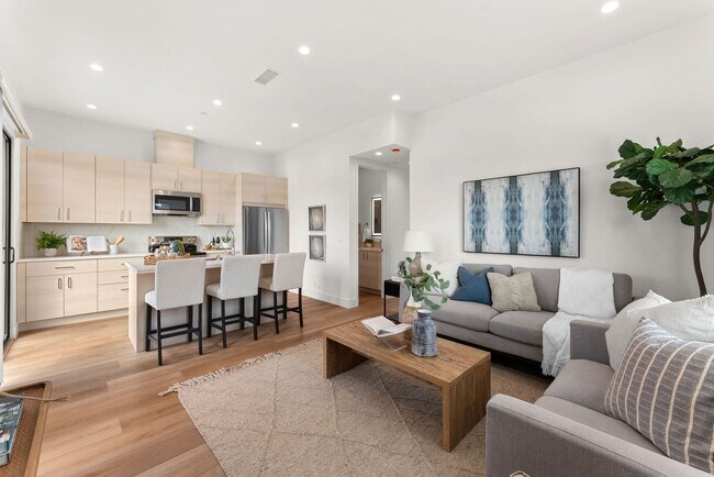 6944 Glidden St Unit 6944- 202