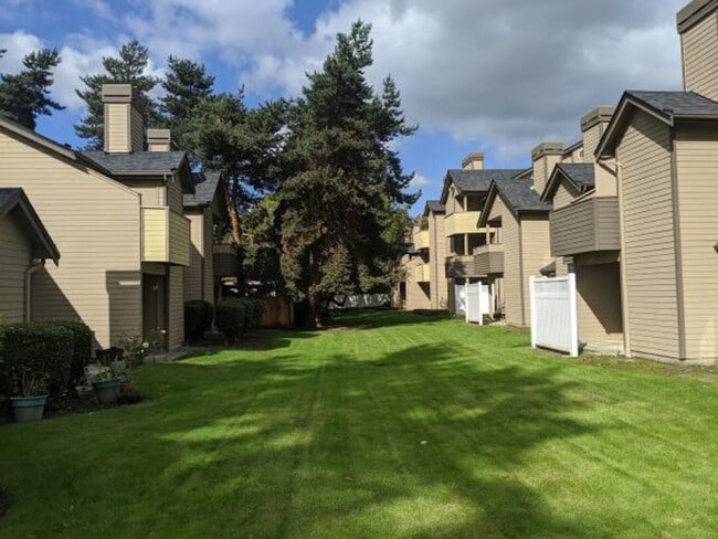 Photo - River Glen Apartments