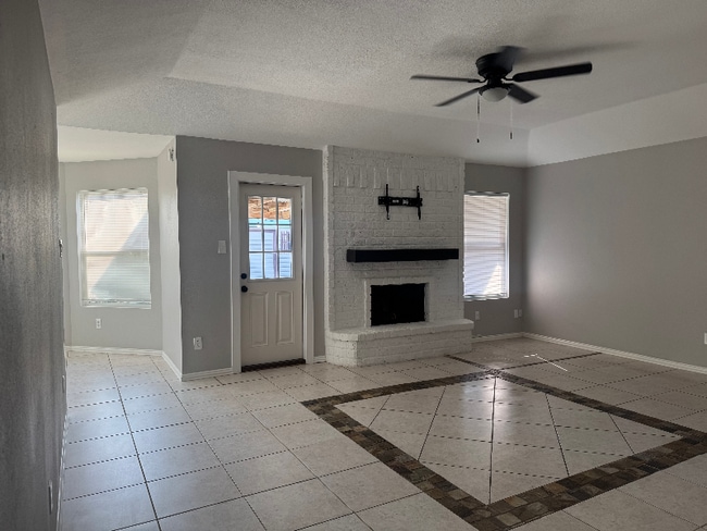 Photo - 837 Orleans Dr