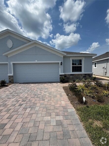 Building Photo - 5221 NW 43rd Ln Rd Rental