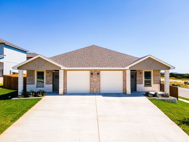 Photo - 1 MONTH FREE RENT!!! Unit 102 Levi Court