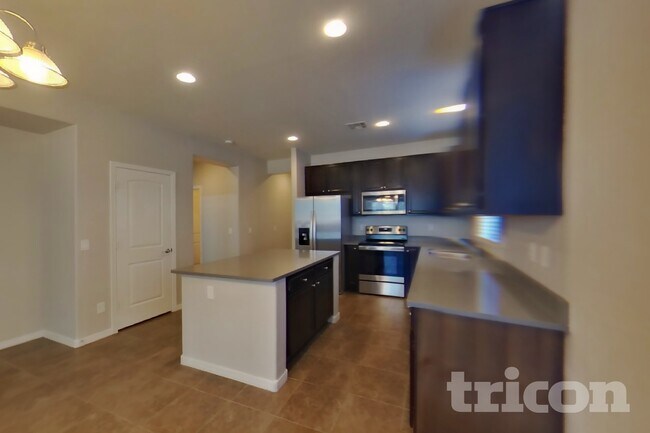 Photo - 880 W Busa Dr