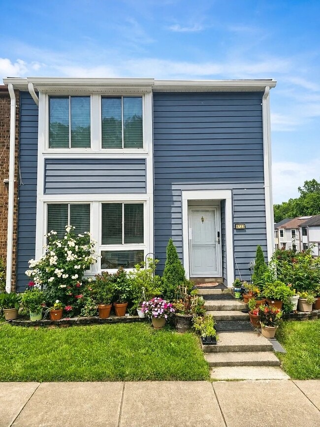 Building Photo - 8723 Ridge Hollow Ct