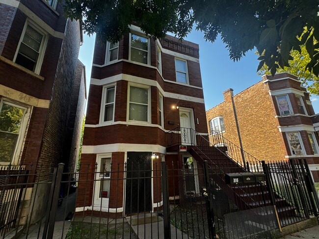 Building Photo - 5224 S Paulina St Unit 2