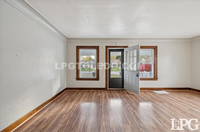 Photo - 2224 W Sylvania Ave