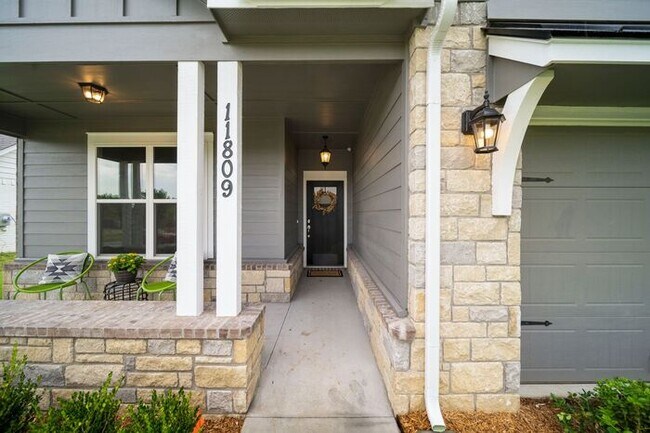 Photo - Stunning 3BR + Study in Prime Owasso/Colli...