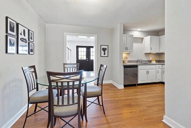 Photo - 3423 N Springfield Ave