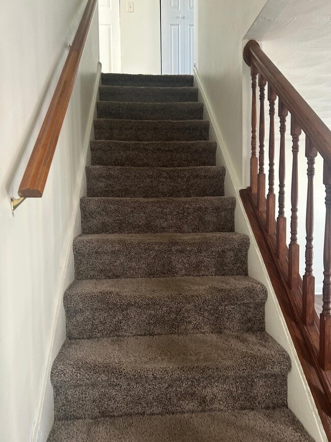 Photo - 523 Balsam Terrace