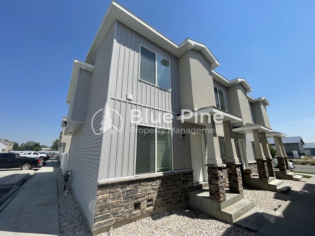 Photo - 710 S Saturn Ave