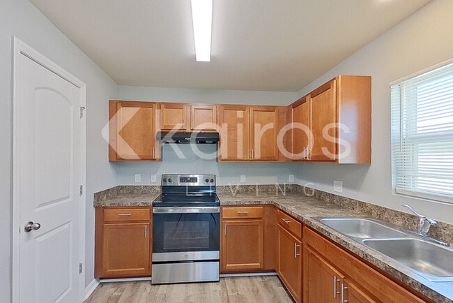Photo - 305 NE 23rd Terrace