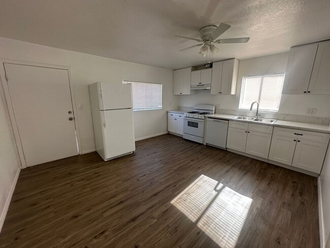 Photo - 1614 N Sierra View St Unit B