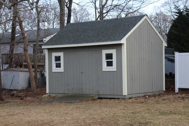 Photo - 194 Allen Ave