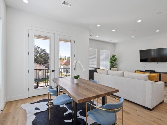 Photo - 1807 Lee St