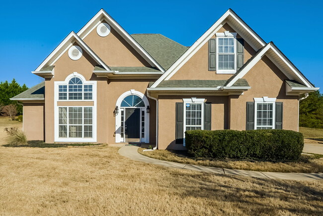 Photo - 453 Aviemore Loop