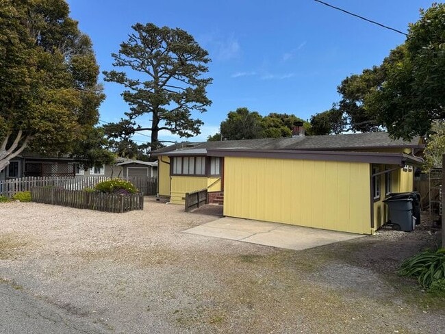 Photo - Adorable Two Bedroom in Pacific Grove! House