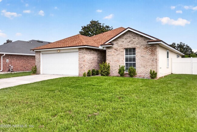 Photo - 490 Hillside Dr