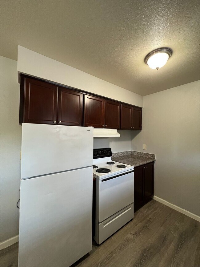 Photo - Stark Street Crossing