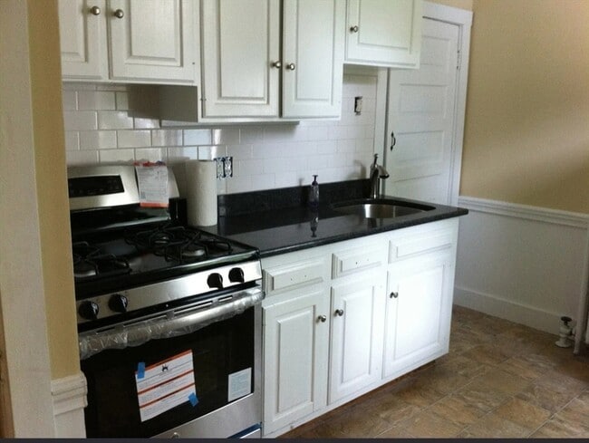 Photo - 290 Adams St Unidad 4