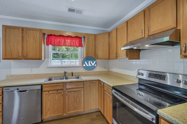 Photo - Beautiful 3 Bed 2 Bath Home located in his...
