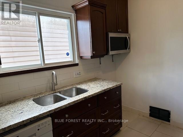 Photo - 220 Waterloo St