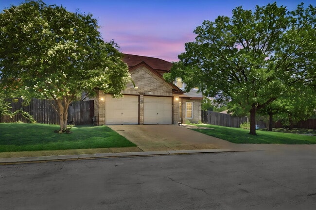 Building Photo - Updated home on a corner lot in a gated community!