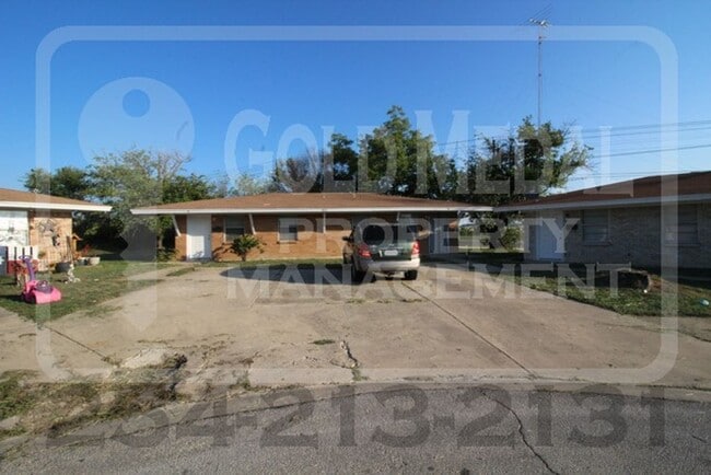 Building Photo - 801 Pecan Cir Unit A Rental