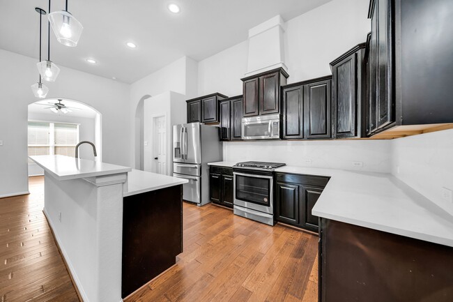 Building Photo - 13806 Windsor Garden Ln