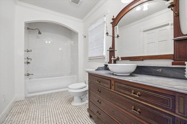 Photo - 5210 Meadow Lake Ln