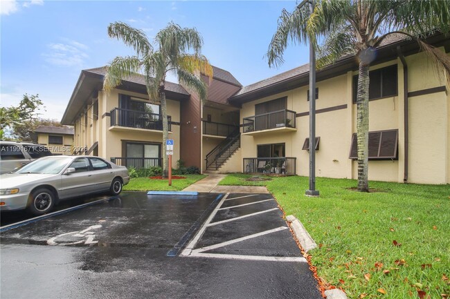 Building Photo - 7915 SW 86th St Unit 709