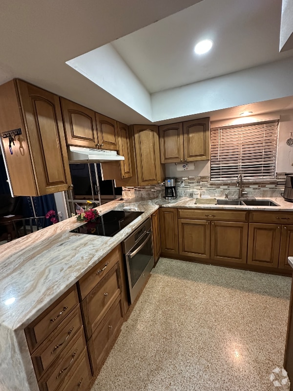 Building Photo - 819 Schumann Dr Rental