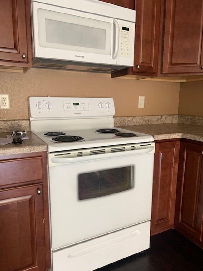Photo - Upper 2bd / 1ba Apartment + Single stall detached garage Unit 513#7