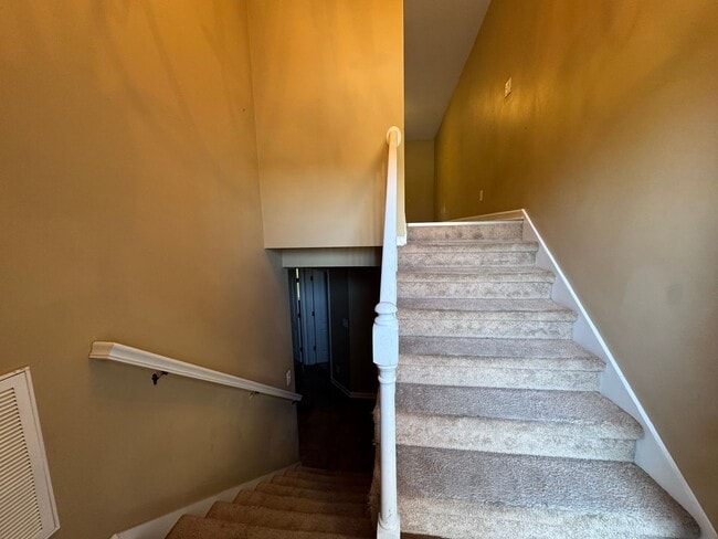 Photo - 1727 Thistlewood Dr