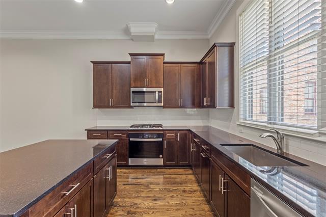 Photo - 643 S Cesar Chavez Blvd